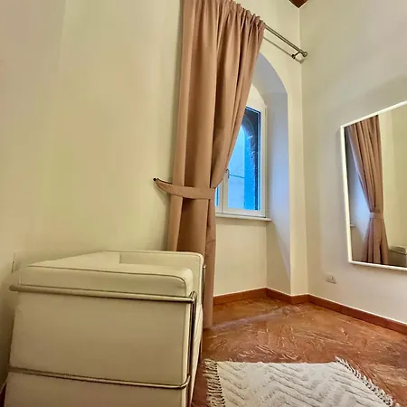 Apartamento La Dama Finestra In Centro