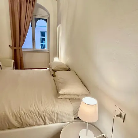 La Dama Finestra In Centro Apartamento *